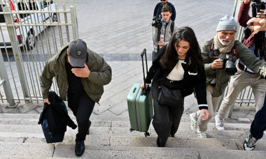 Ben Yedder, l'ancien capitaine de l'équipe de football de l' AS Monaco, se présente au Palais de Justice de Nice en compagnie de son avocate, accusé pour agression sexuelle en état d'ivresse