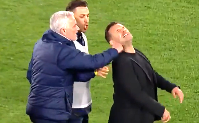 A venit "nota de plată" pentru Jose Mourinho, după ce l-a agresat pe antrenorul lui Galatasaray