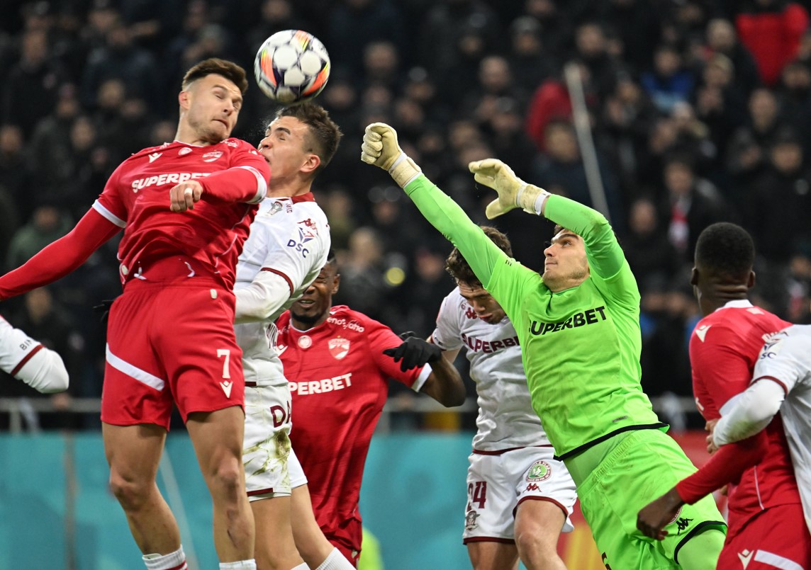 De câți ani nu a mai bătut-o Dinamo pe Rapid în SuperLigă. Până și adevărații suporteri ai ”Câinilor” au uitat