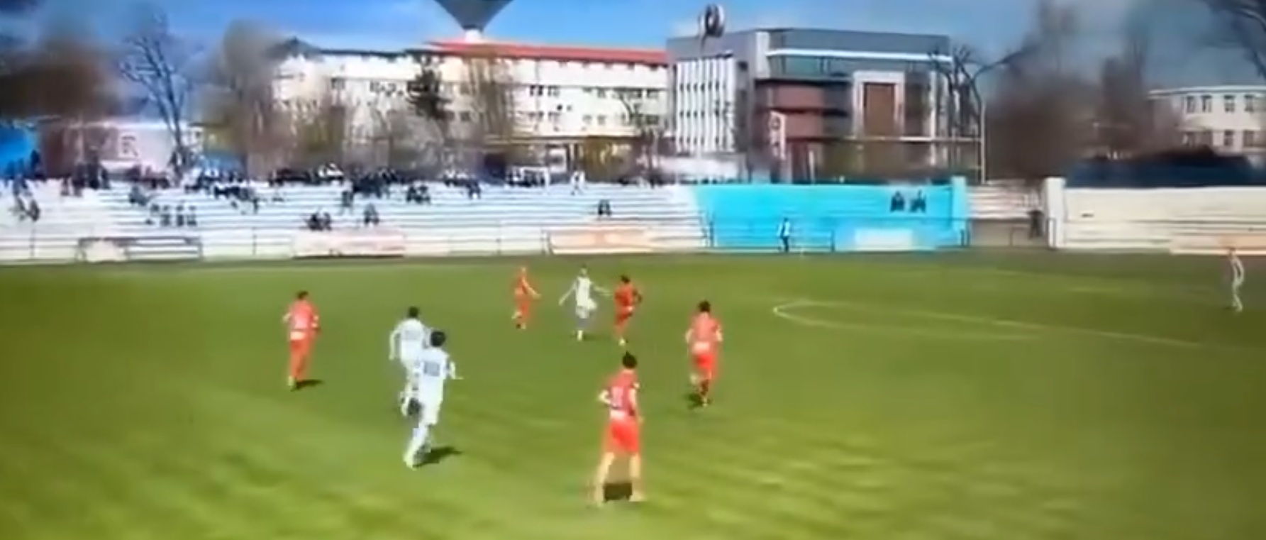 Gol brazilian în liga a 2-a! A "ascuns" mingea, apoi l-a executat pe portar cu o execuție perfectă