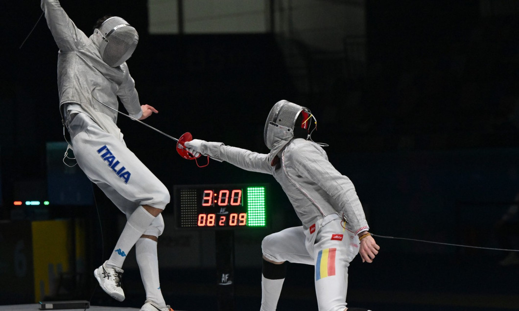 fencing_fie_1744023588_3605453561153645083_1810729898