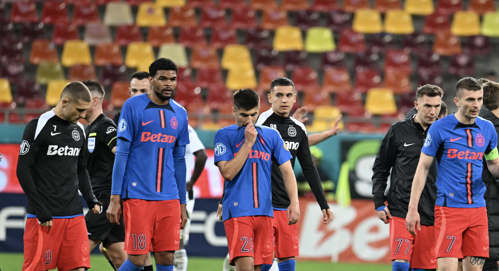 OUT de la FCSB! Intră la negocieri pentru rezilierea contractelor
