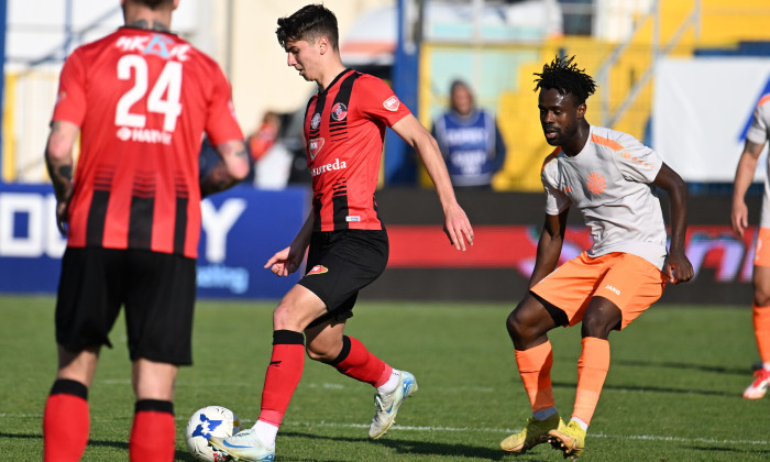 FOTBAL:METALOGLOBUS BUCURESTI-FK CSIKSZEREDA MIERCUREA CIUC, PLAY OFF LIGA 2 CASA PARIURILOR (8.04.2025)
