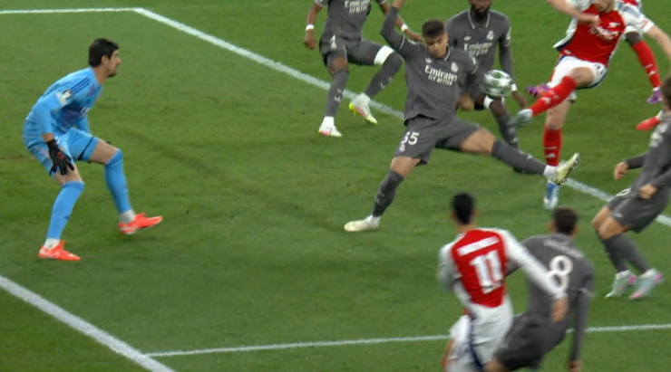 Verdictul specialistului despre posibilul penalty din Arsenal - Real Madrid