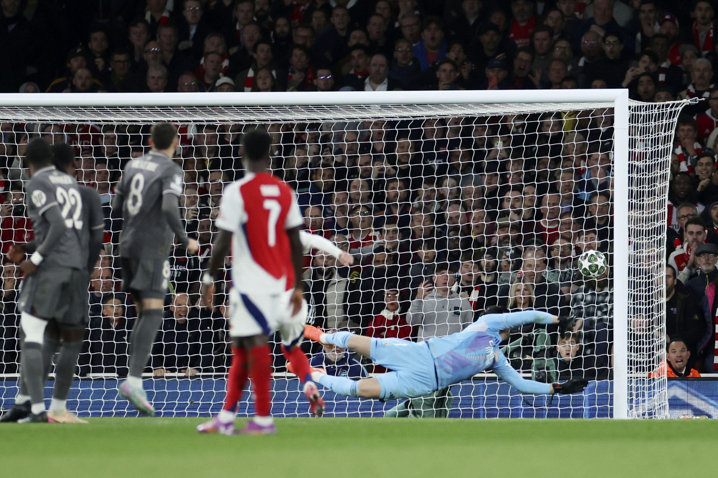 L-a găsit vinovat, după Arsenal - Real Madrid 3-0: ”E pa”