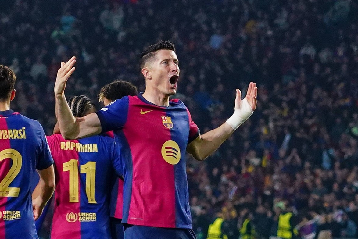 Ce performanță! Recordul stabilit de Robert Lewandowski, după ”dubla” marcată în Barcelona - Dortmund 4-0