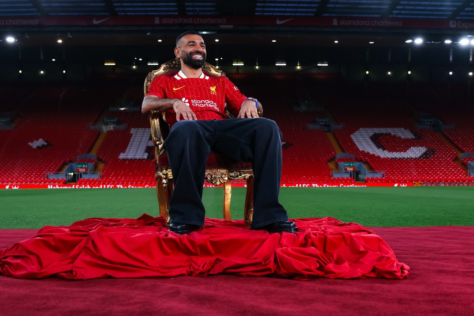 Mohamed Salah și-a prelungit contractul cu Liverpool