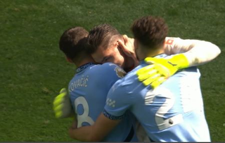 Aplauze pentru portarul decisiv! A reușit a patra pasă de gol a sezonului și e UNIC