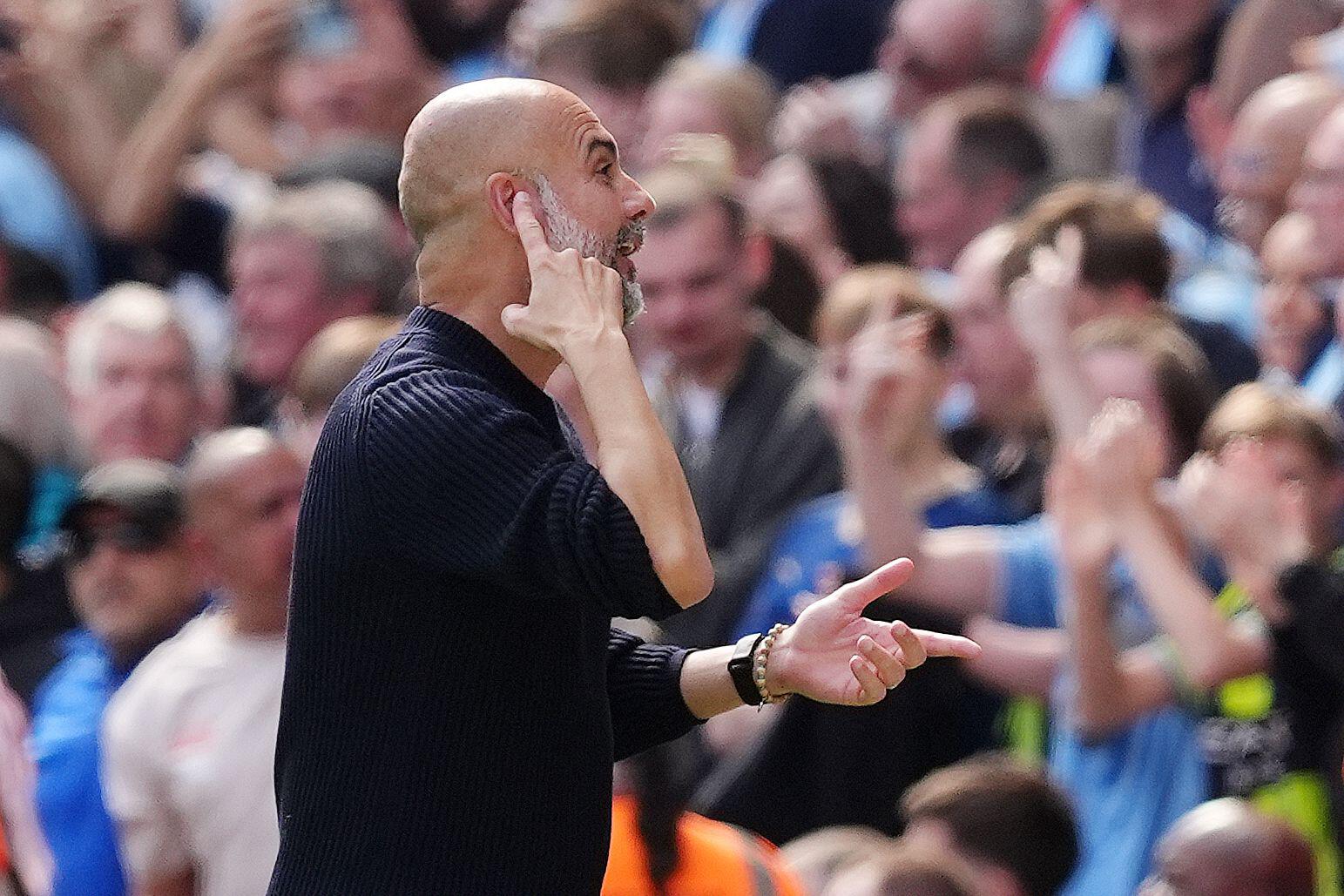 Pep Guardiola nu s-a mai abținut și a răbufnit la adresa fanilor, în timpul meciului Manchester City - Crystal Palace