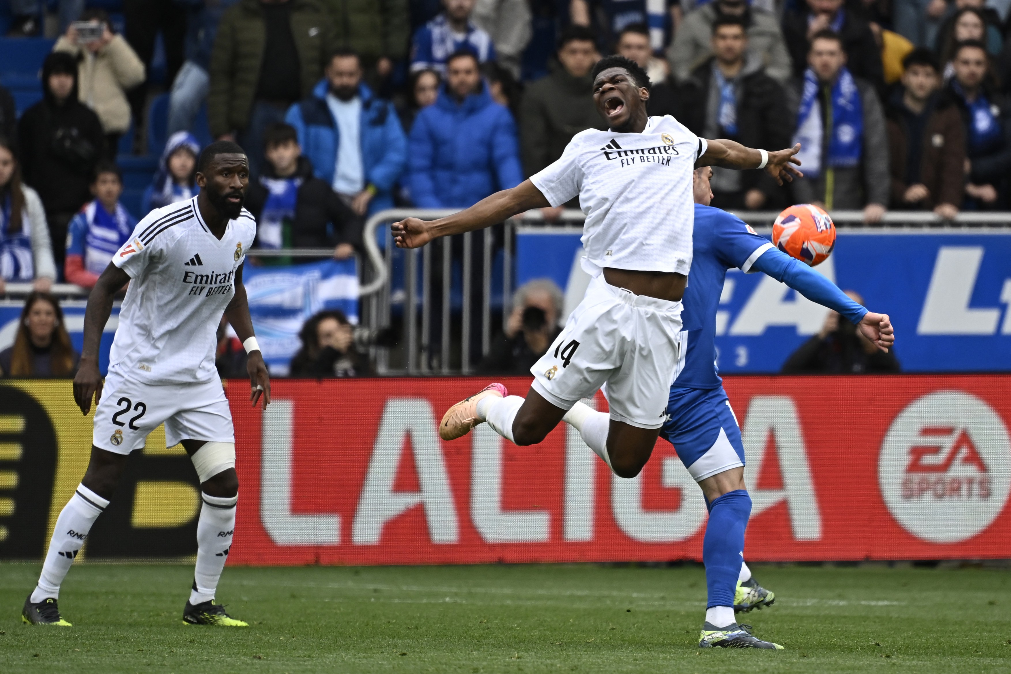 Alaves - Real Madrid 0-1. ”Galacticii” au câștigat la capătul unui meci ”nebun” cu două cartonașe roșii