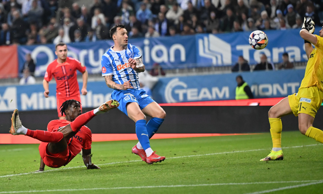 FOTBAL:UNIVERSITATEA CRAIOVA-FCSB, PLAY OFF SUPERLIGA SUPERBET (13.04.2025)
