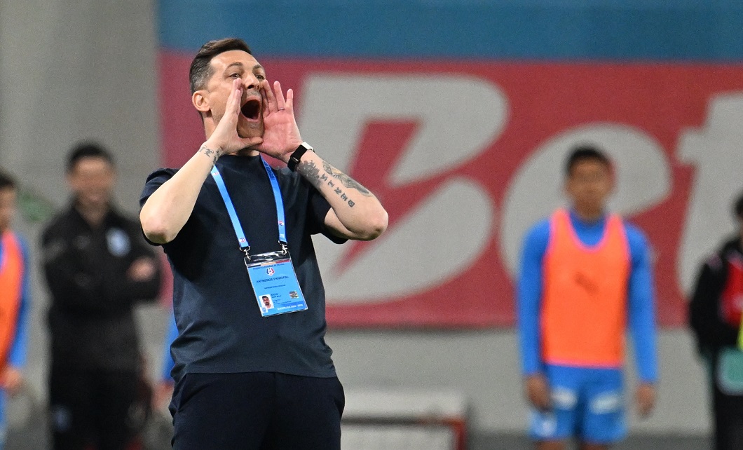 Imagine Stire ”Au renunțat la două kg de cartofi, un kg de orez și patru pâini!”. Mirel Rădoi, mesaj pentru jucători | 2review.ro