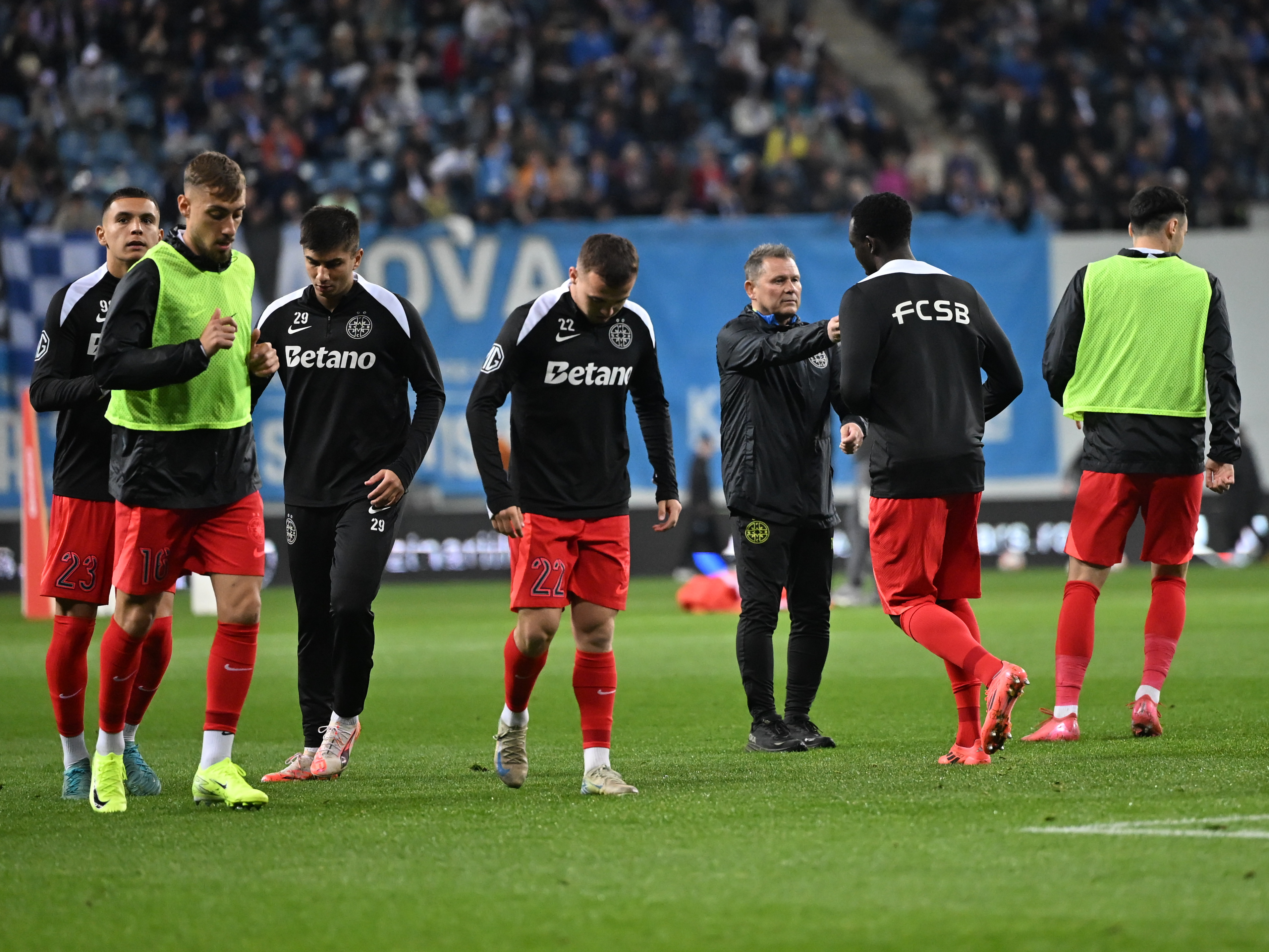 Surpriză uriașă pregătită de FCSB: unul dintre cei mai importanți jucători, OUT din primul 11