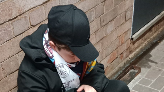 ”Îngrozitor și nedrept”. Un copil a sărbătorit golul oaspeților și a fost dat afară de pe stadion, la pauza meciului din UCL