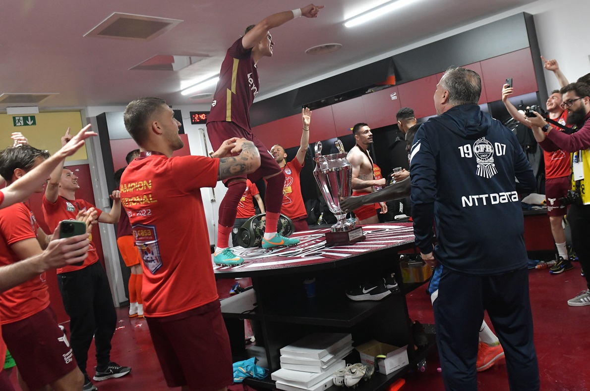 "Box, bătăi, nenorocire!" Cum s-a distrus vestiarul lui CFR Cluj într-o singură seară