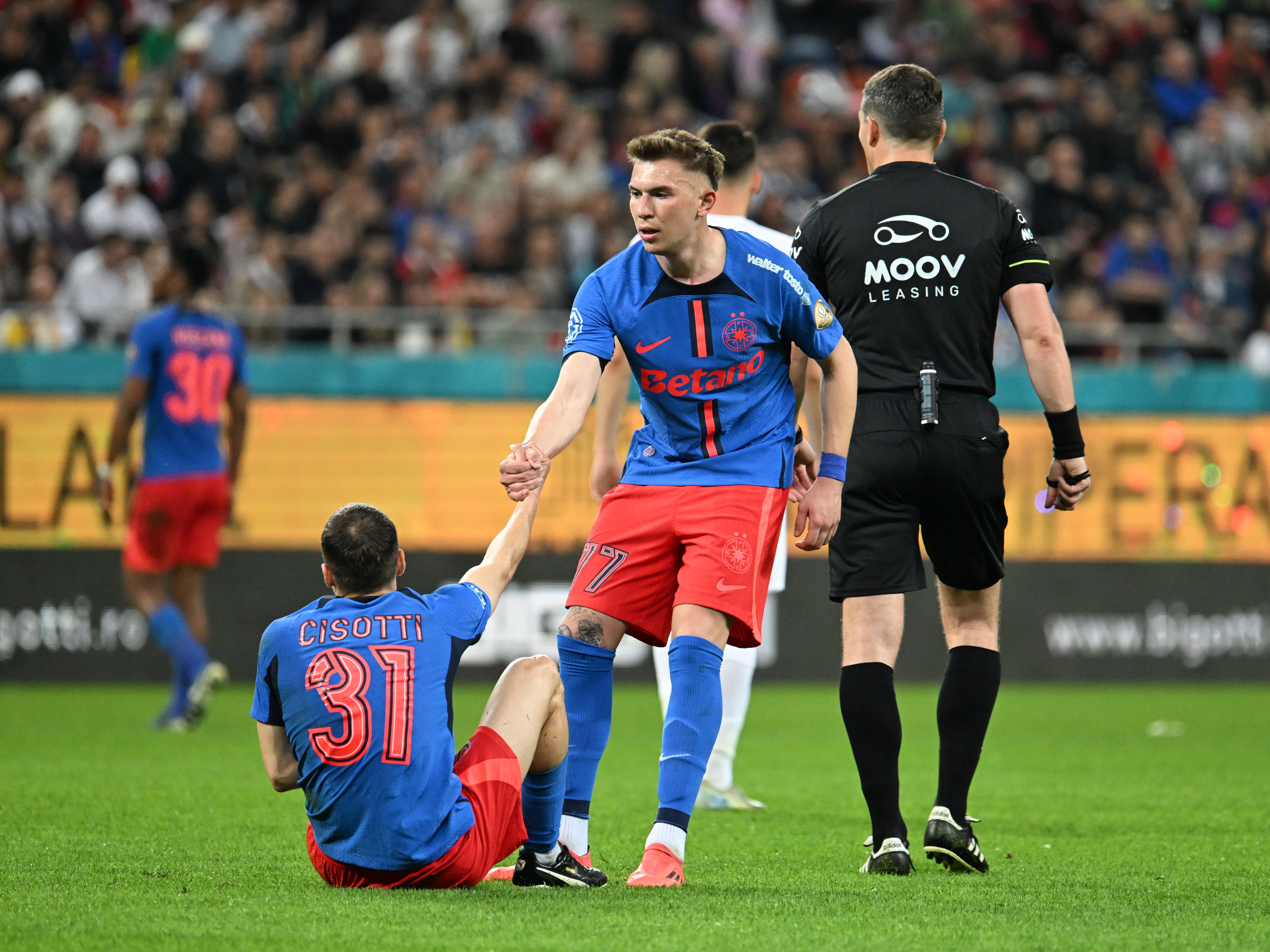 FCSB a jucat ”în 10 oameni” de la început cu CFR Cluj: ”Nimic”