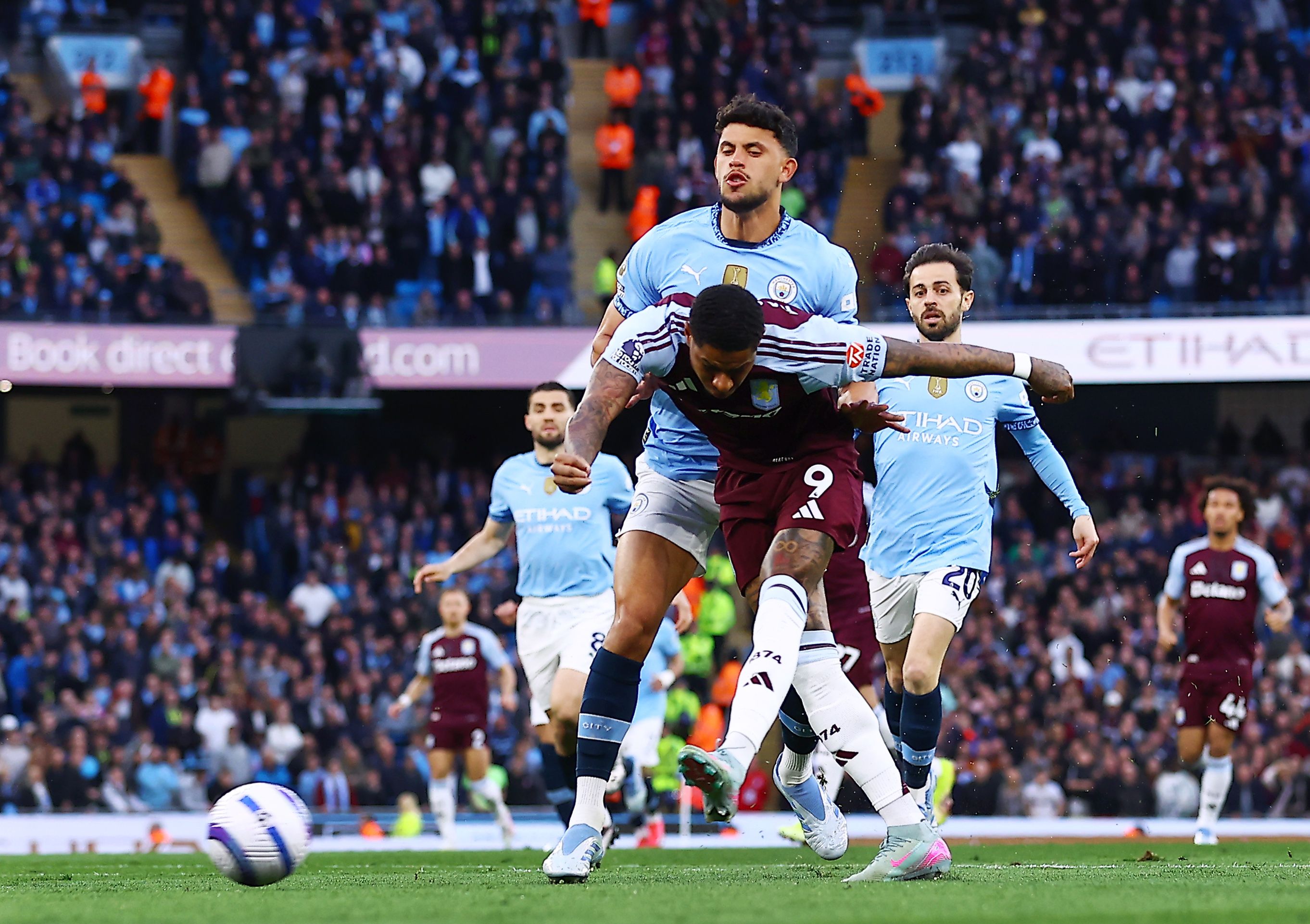 Manchester City - Aston Villa 2-1. ”Cetățenii” au dat lovitura în minutul 90+4 și au urcat pe locul 3