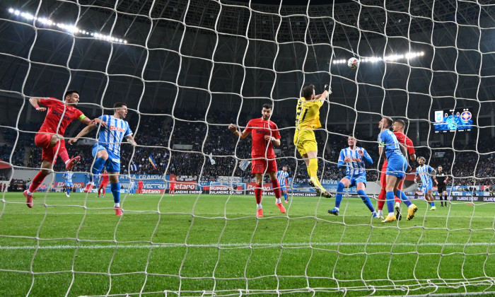 FOTBAL:UNIVERSITATEA CRAIOVA-FCSB, PLAY OFF SUPERLIGA SUPERBET (13.04.2025)
