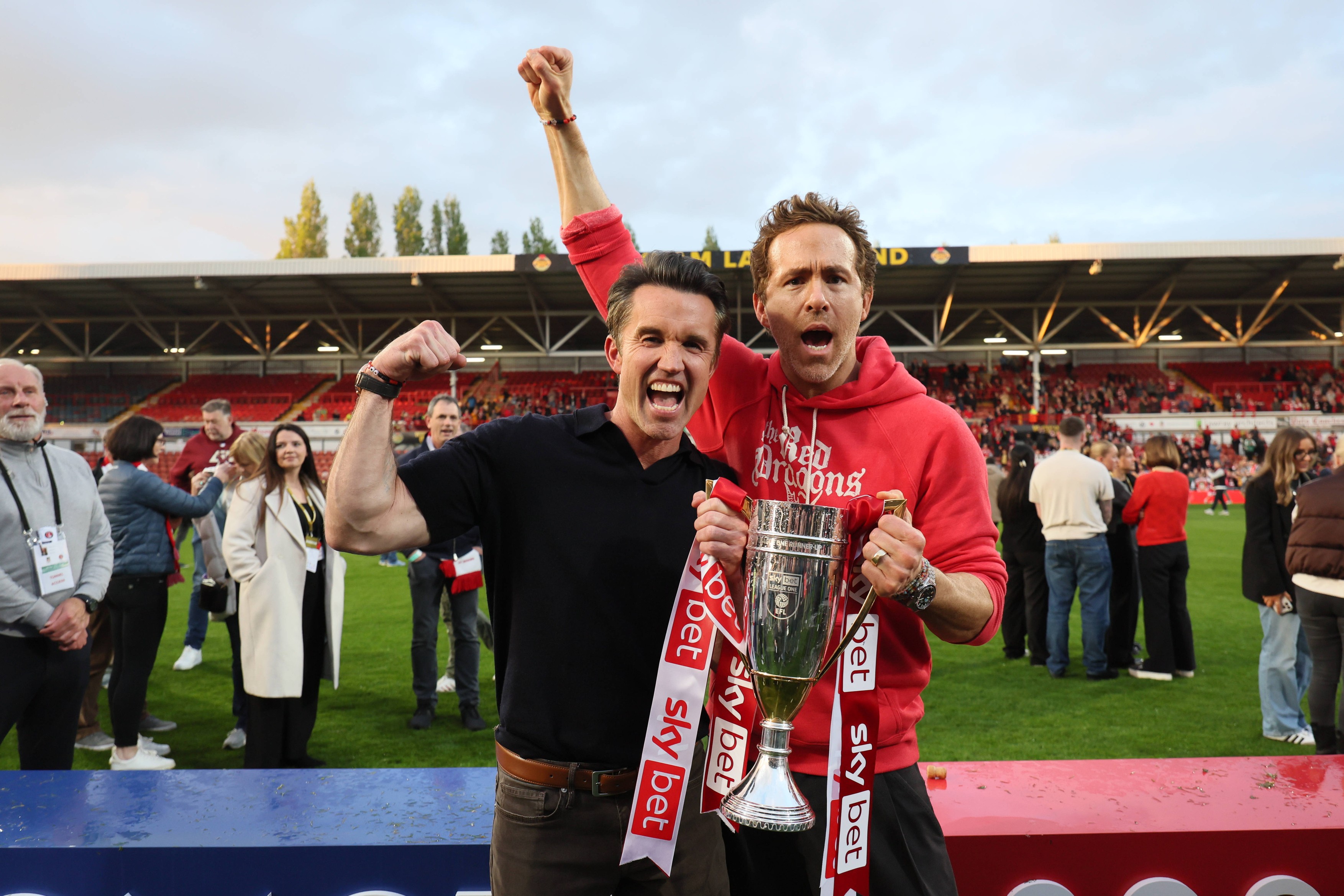 Poveste de Hollywood! Wrexham, echipa lui Ryan Reynolds, tocmai a promovat în Championship! Record bifat