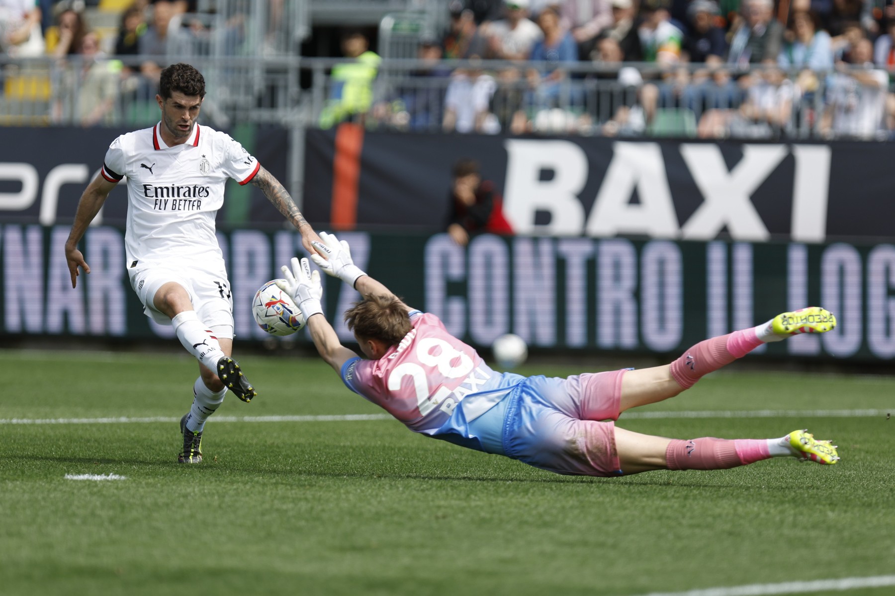 Înfrângere pentru Genoa la Como. AC Milan a învins-o pe Venezia, cu Ionuț Radu integralist