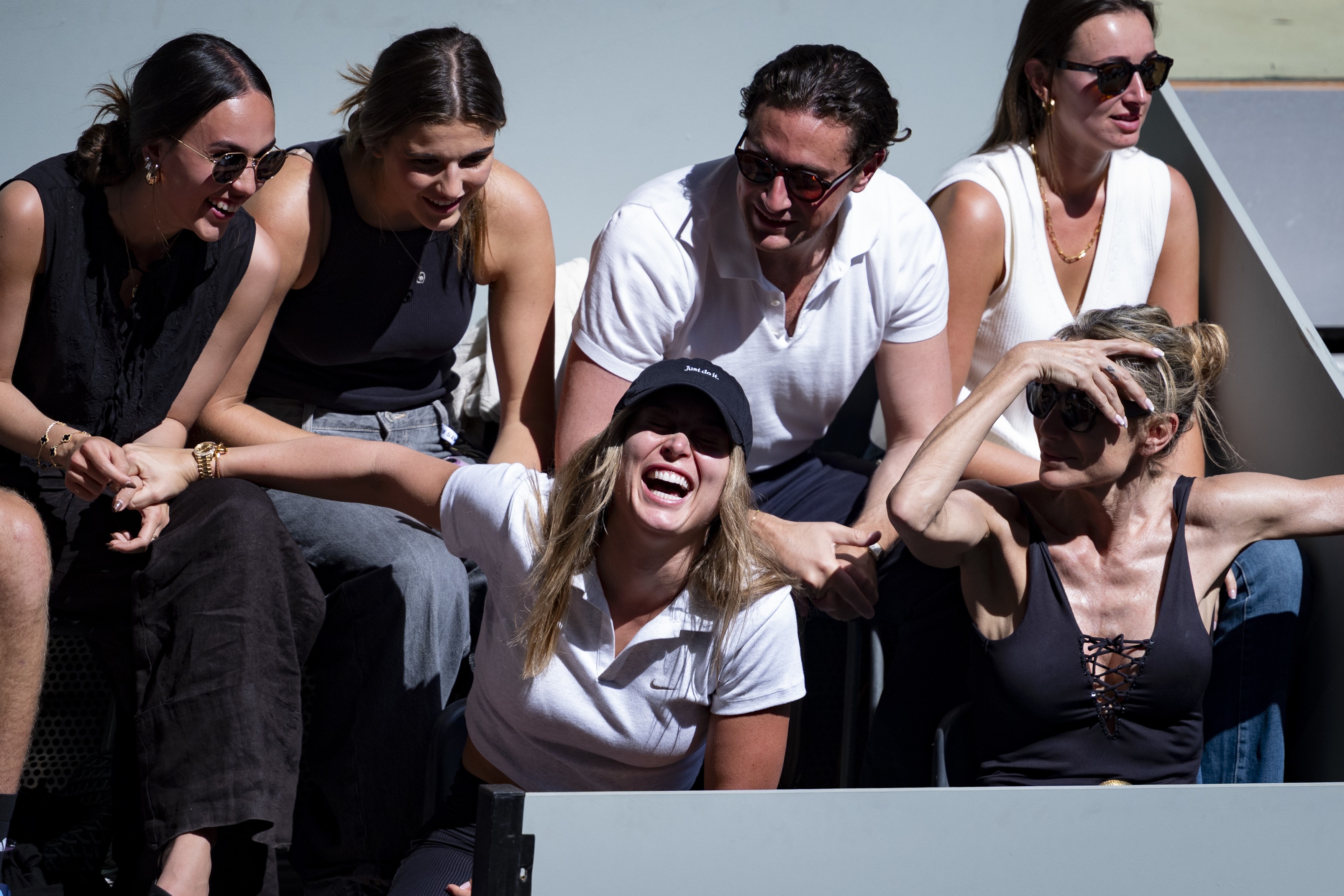 Paula Badosa a râs în hohote de Stefanos Tsitsipas. Ce gafă a făcut grecul la Madrid