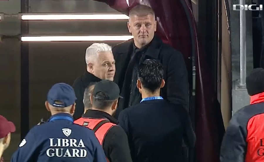 Un nou moment tensionat între Șumudică și Charalambous! Ce s-a întâmplat după Rapid - FCSB 1-2