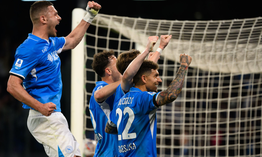 Scott McTominay of SSC Napoli celebrates with team mates after scoring the goal of 2-0 after scoring the goal of 2-0 during the Serie A football match between SSC Napoli and Torino FC at Diego Armando Maradona stadium in Napoli (Italy), April 27, 2025.