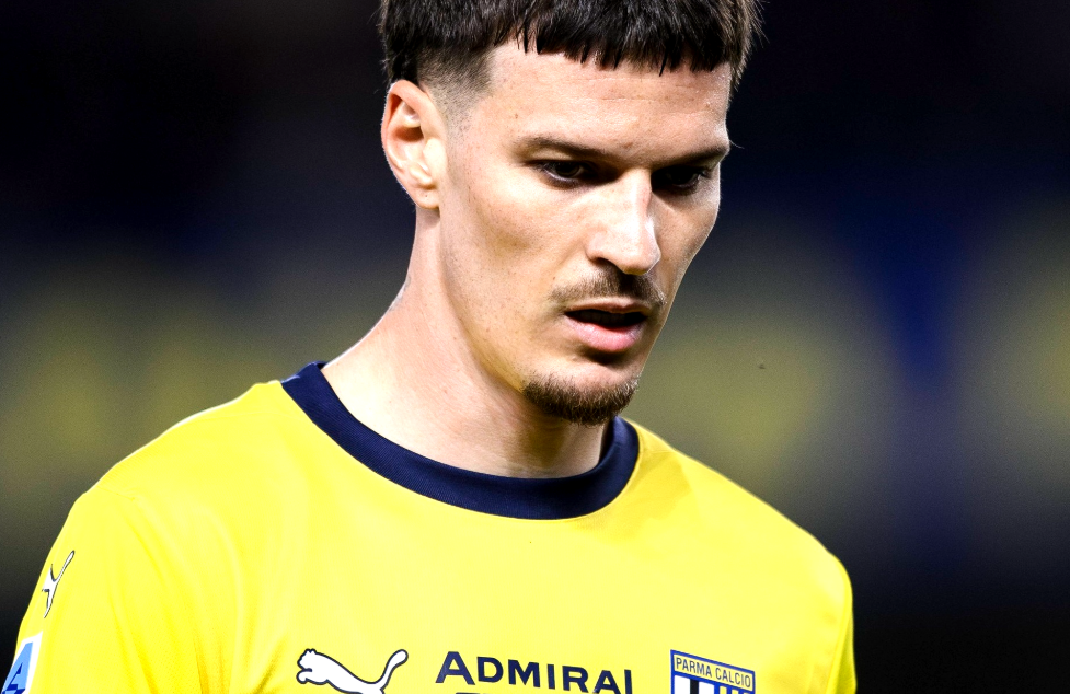 NU pentru Dennis Man! Parma a refuzat oferta și nu l-a mai vândut