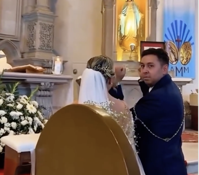 Era în fața altarului cu viitoarea soție de mână, dar îl interesa altceva! Reacție ”de milioane” după o întrebare pusă