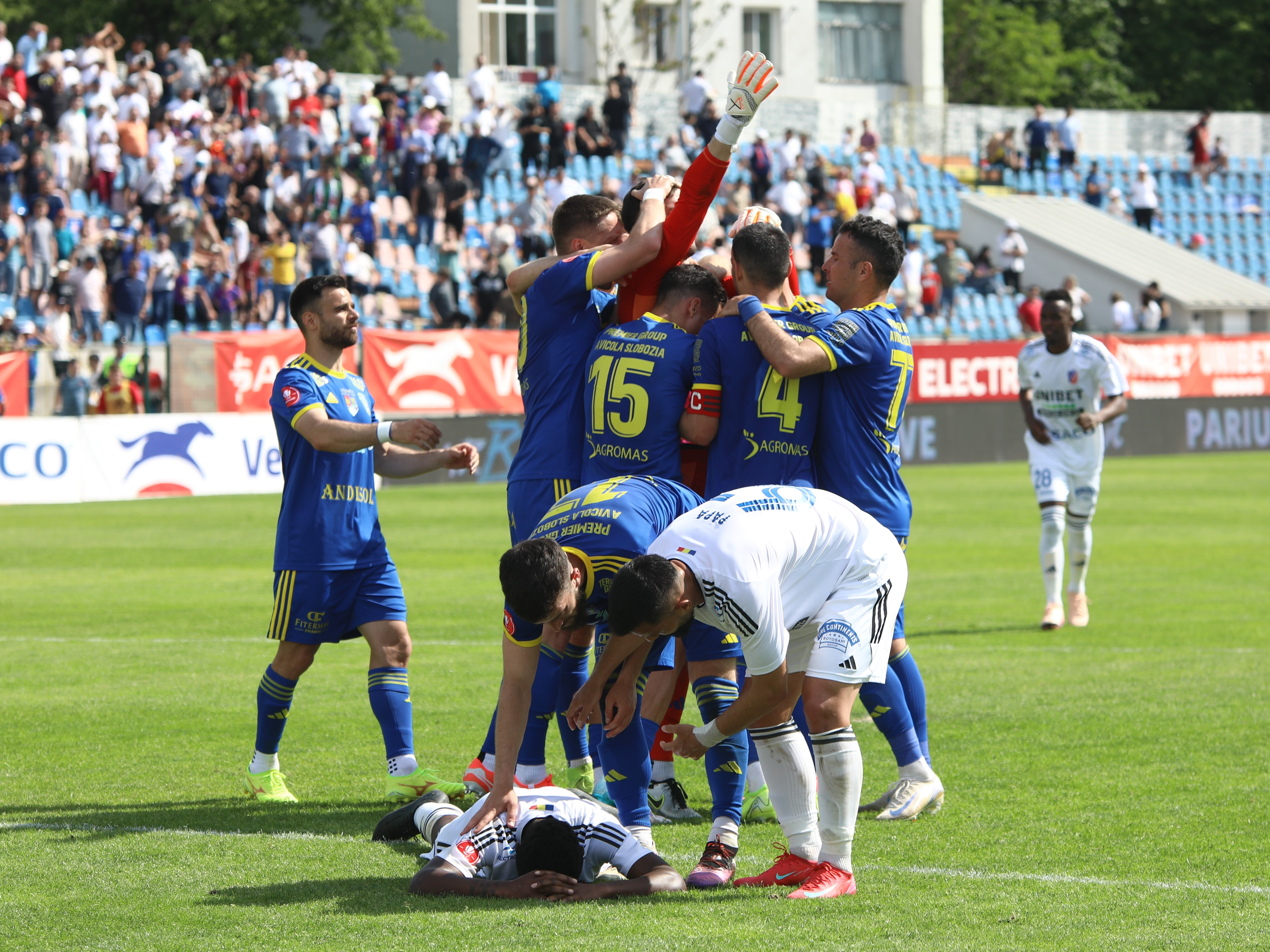 Imagine Stire Unirea Slobozia - FC Botoșani, LIVE VIDEO, 17:30, DGS 1. Moldovenii vor să păstreze diferența de două puncte față de lider | 2review.ro