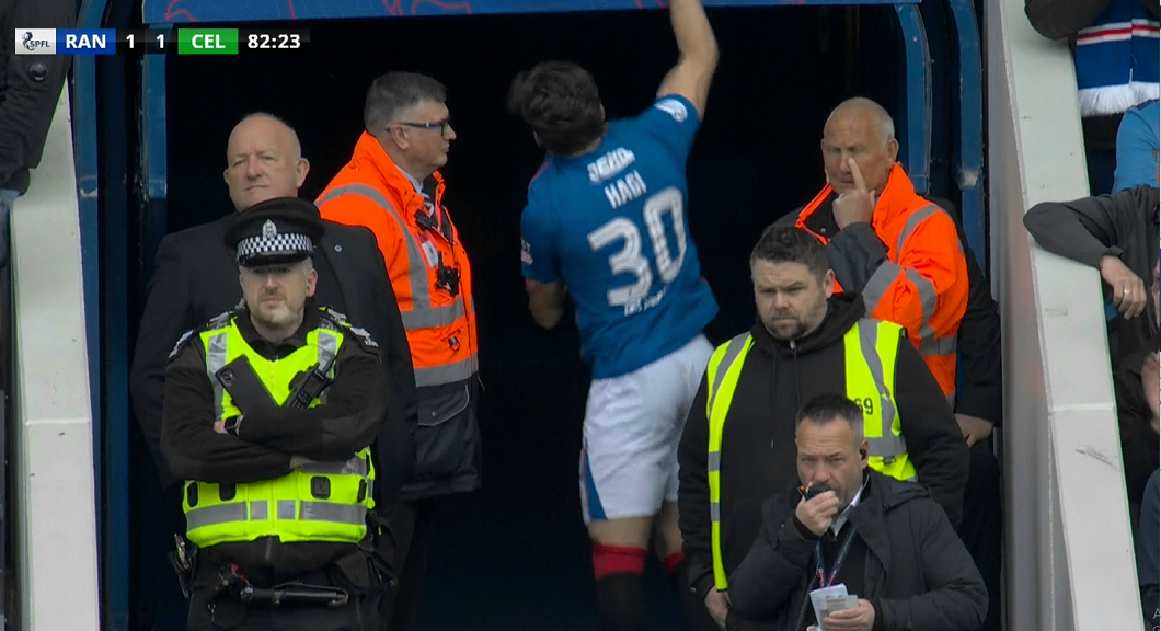 Reacția care spune totul: gestul făcut de Ianis Hagi, după ce a ieșit de pe teren cu Celtic la 17 minute după ce intrase