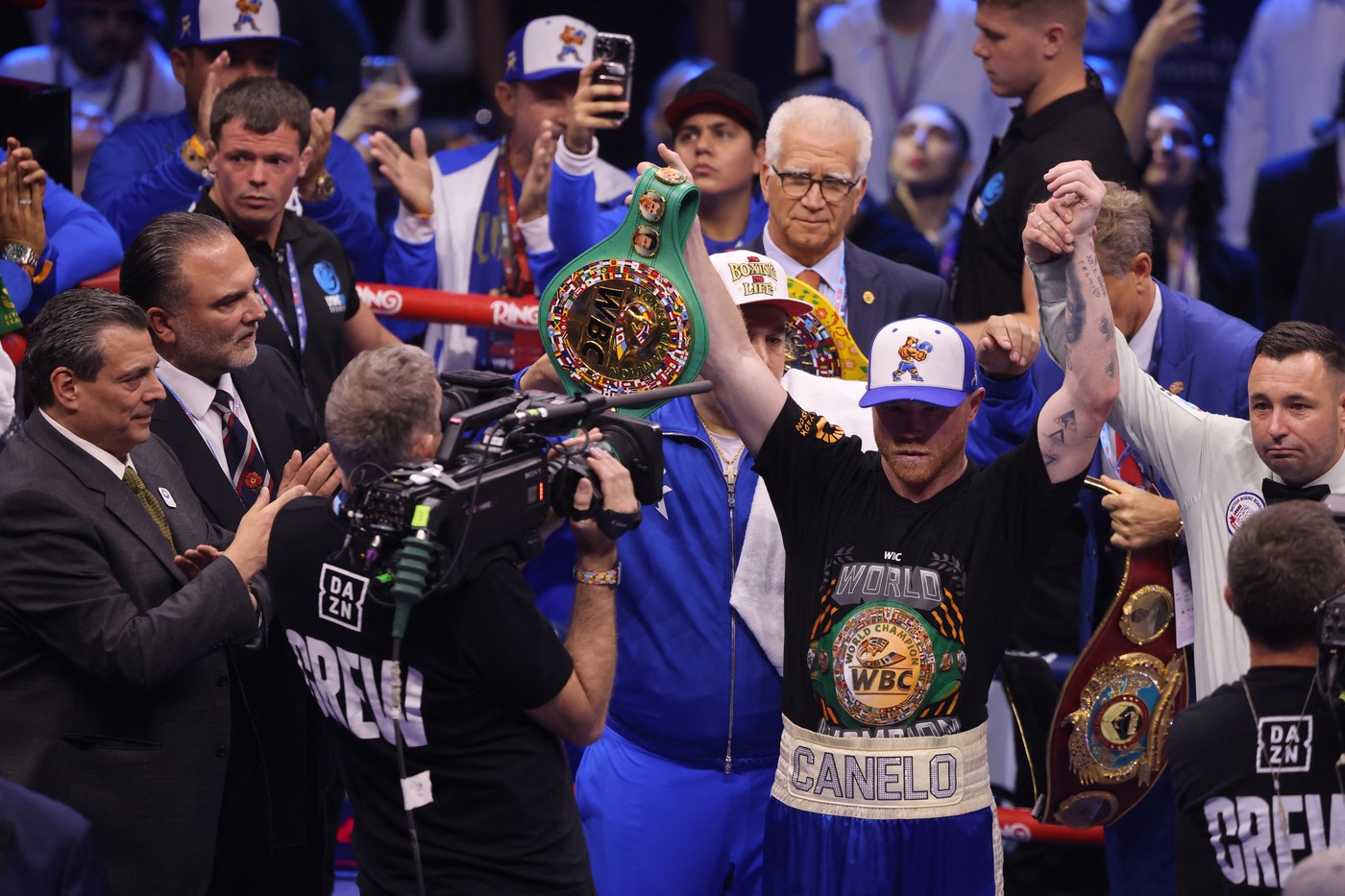 Canelo Alvarez și-a recuperat centura IBF. Victorie în fața lui William Scull