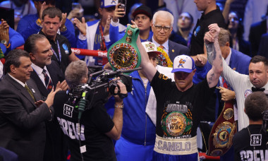 Canelo Alvarez și-a recuperat centura IBF. Victorie în fața lui William Scull