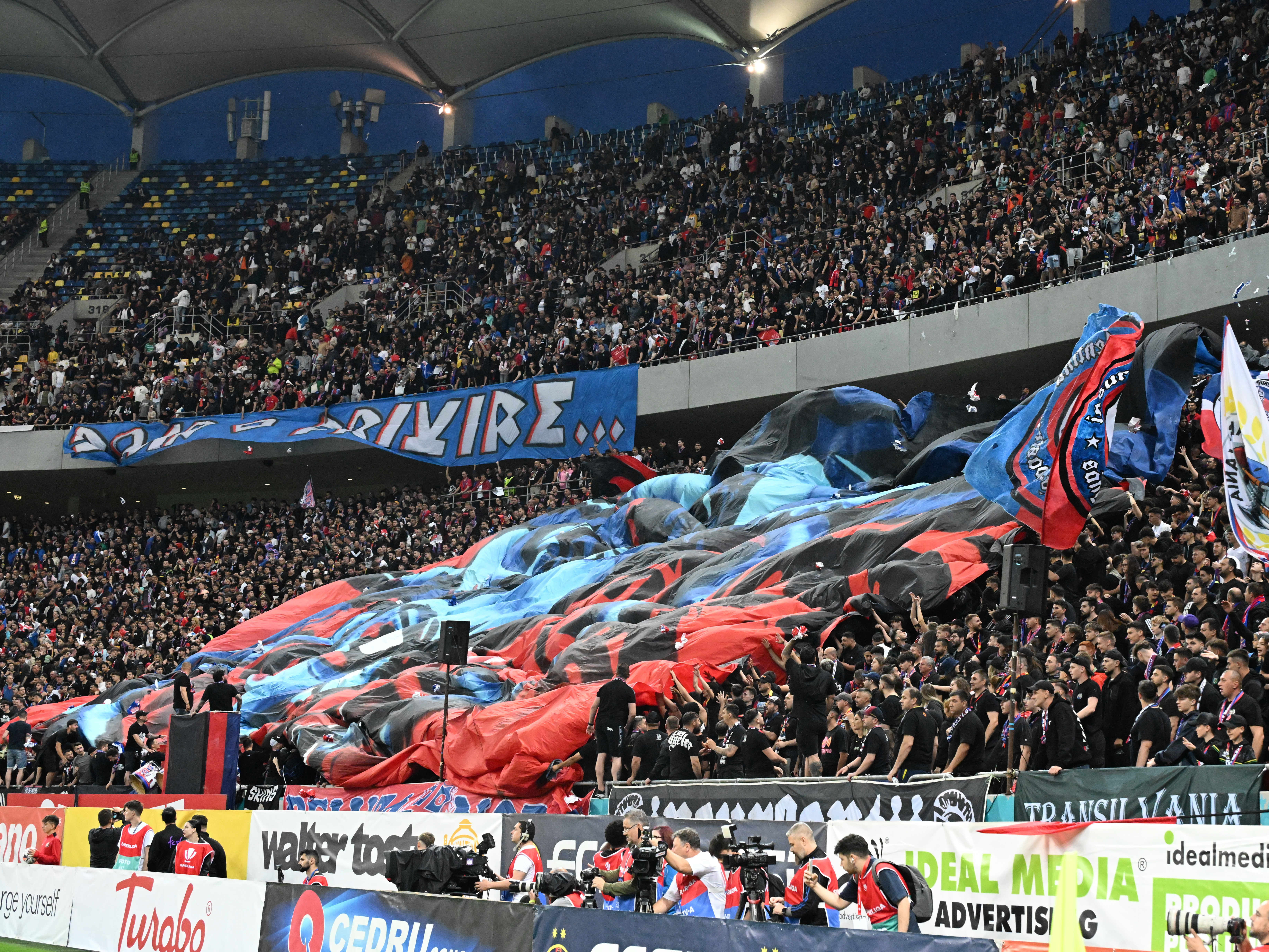 Câți spectatori au fost prezenți la FCSB - Dinamo