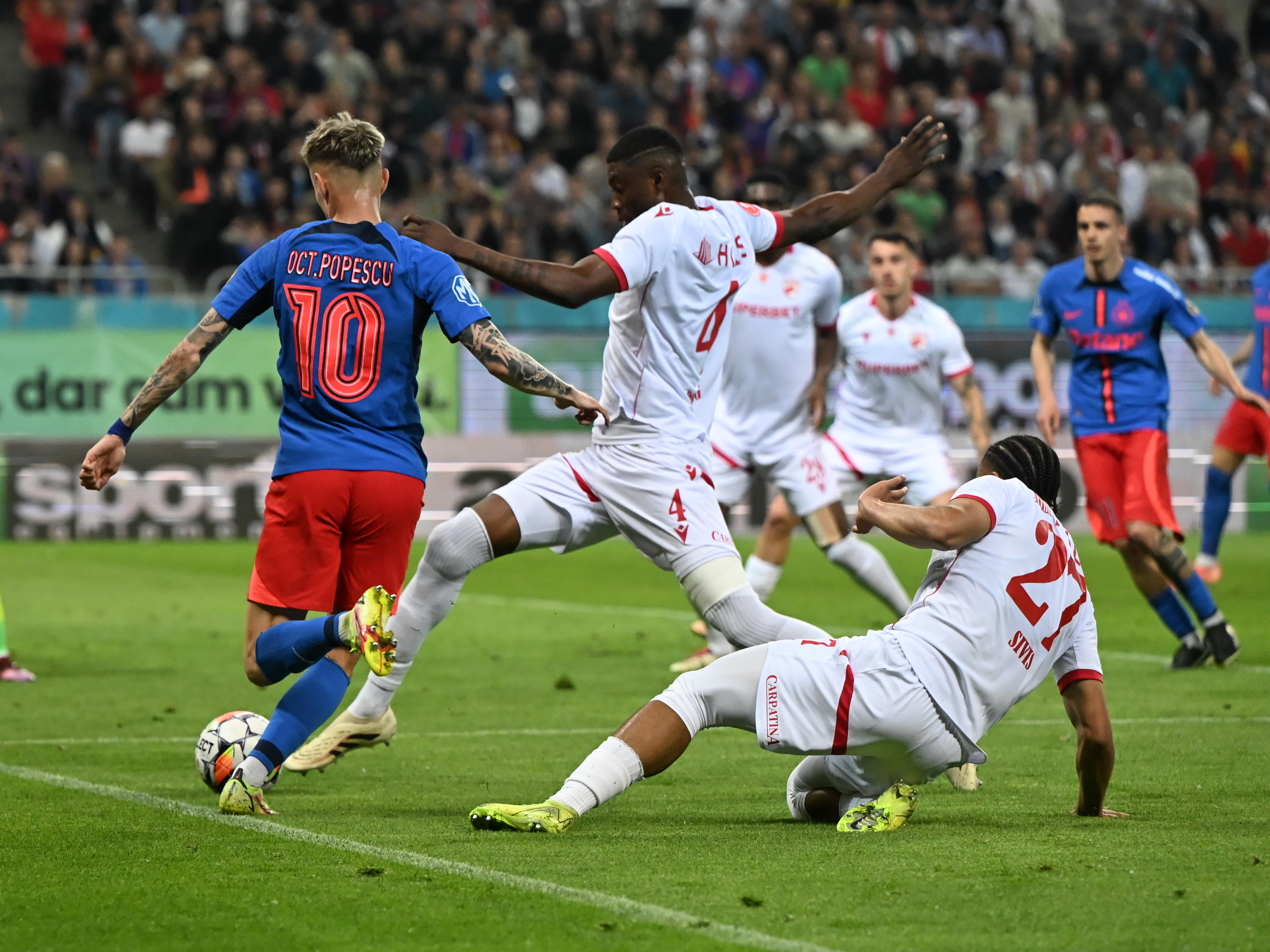Cei 3 fotbaliști luați ”în colimator”, după FCSB - Dinamo: ”Lucruri elementare”. Unul e pe lista lui Becali