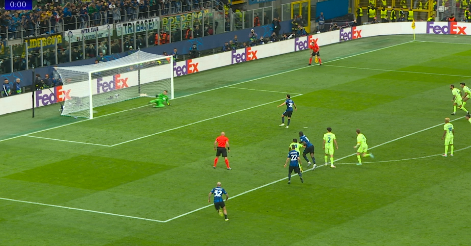Inter - Barcelona 2-0, ACUM, pe Digi Sport 1. GOOOL! Calhanoglu a majorat scorul din penalty!