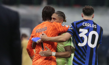 Milan, Italy. 07th May, 2025. Yann Sommer of Inter FC and Raphinha of FC Barcelona during the Uefa Champions League 2024/45, semi-final second leg, football match between FC Inter and FC Barcelona on 06 Maj 2025 at San Siro Stadium, Milan, Italy. Photo Nd