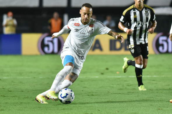 Saints, Brazil. 16th Apr, 2025. SANTOS(SP), 04/16/2025 - BRAZILIAN CHAMPIONSHIP/SANTOS X ATLETICO-MG - Neymar Jr from Santos, during a match valid for the 4th round of the Brazilian Championship, held at Vila Belmiro, on the night of this Wednesday, 16. (