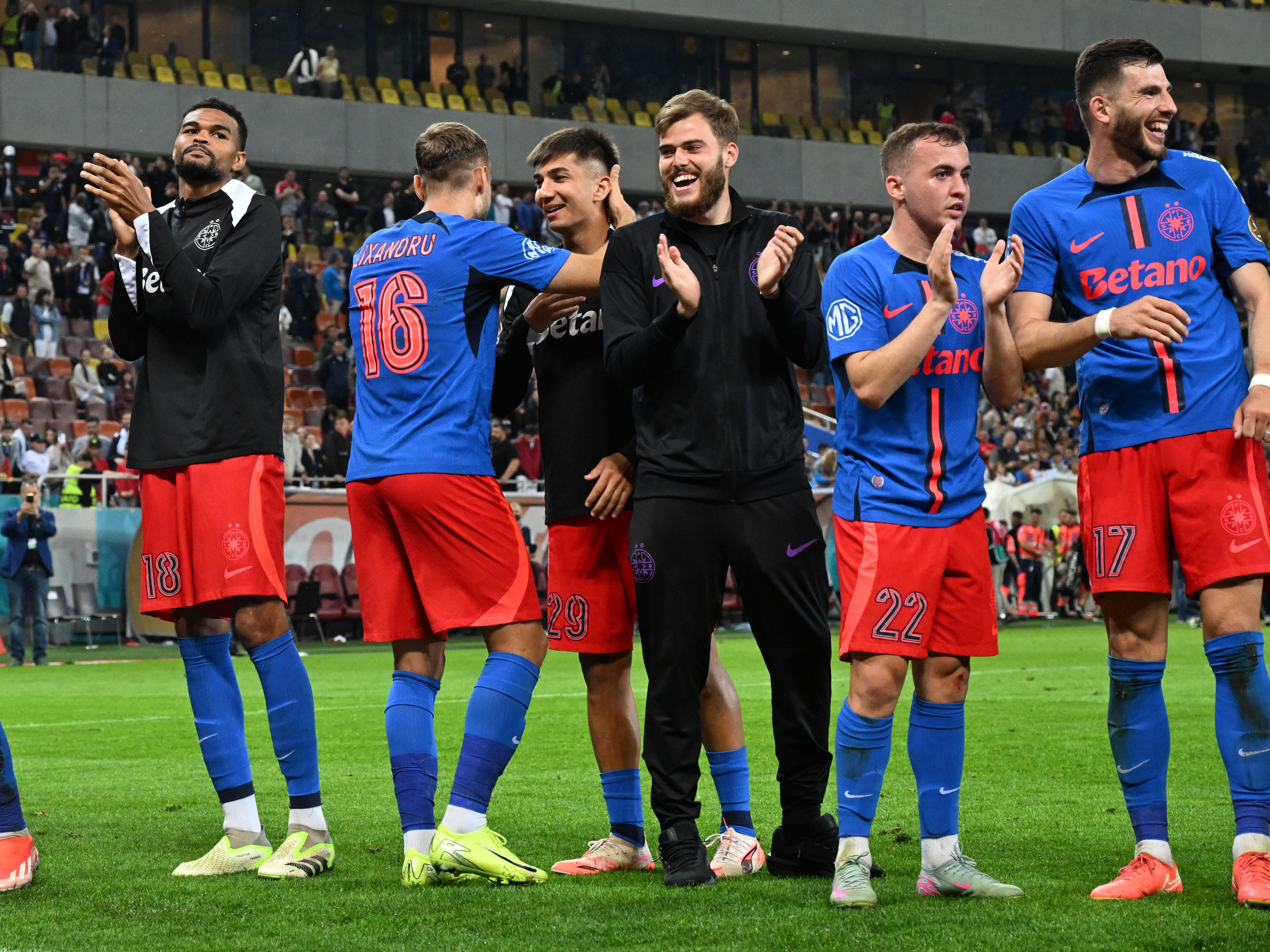 ”Două meciuri pe terenuri grele!”. Mihai Lixandru, avertisment pentru FCSB