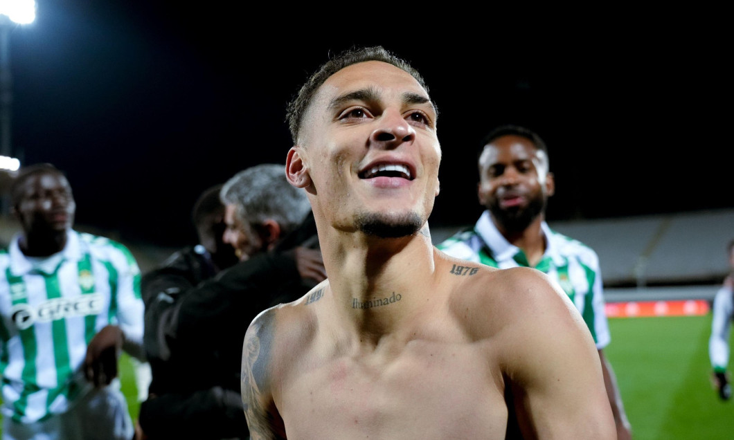 Florence, Italy. 08th May, 2025. Antony Matheus dos Santos of Real Betis Balompie celebrates with his teammates reaching the final at the end of the UEFA Conference League 2024/25 Semi Final Second Leg match between ACF Fiorentina and Real Betis Balompie