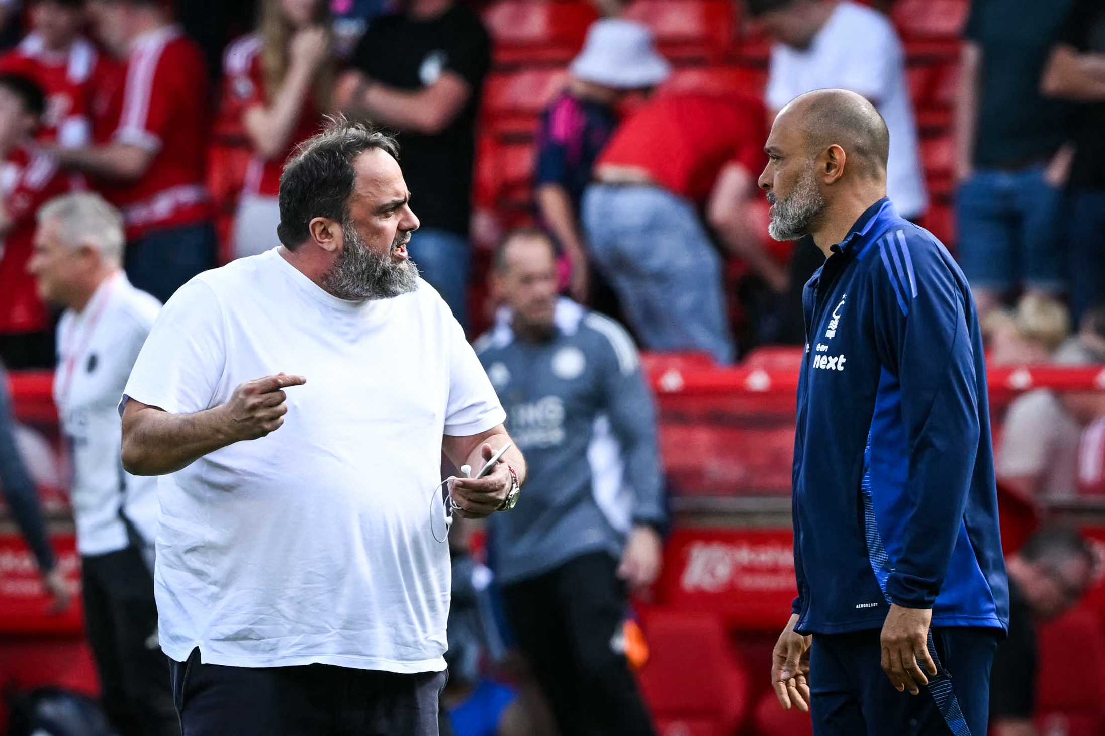 Patronul miliardar din Premier League a luat decizia finală, după ce și-a certat antrenorul pe teren