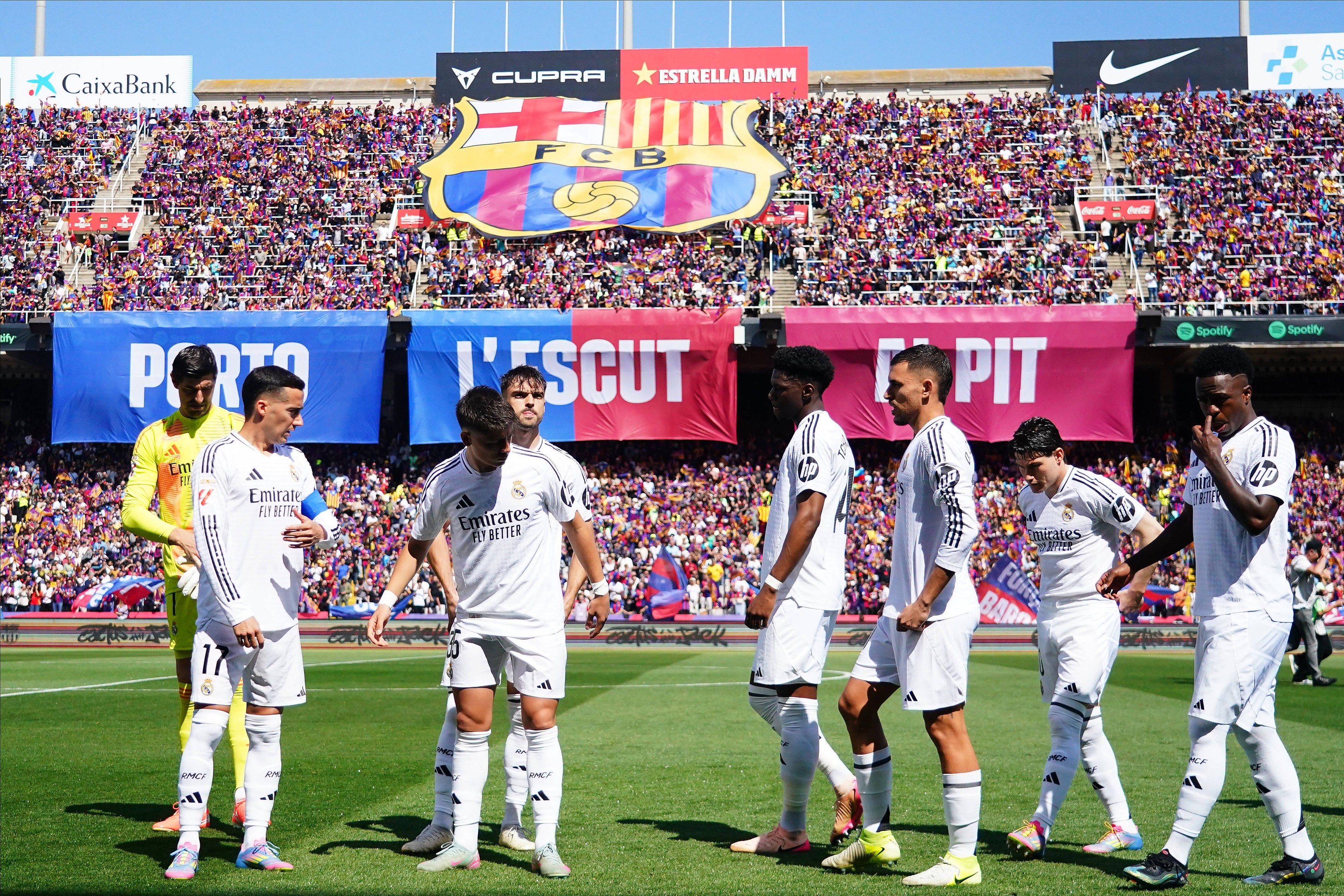 Ce șanse mai are Real Madrid să câștige titlul, după 3-4 cu Barcelona