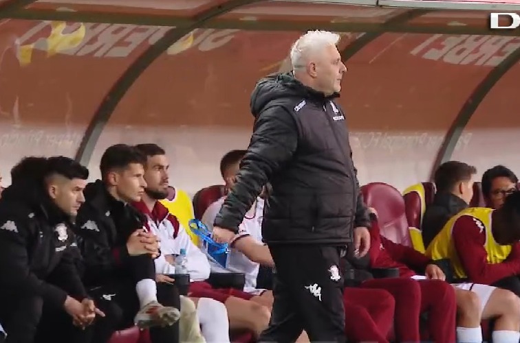 Nu s-a văzut la TV: gestul făcut de Șumudică în Dinamo - Rapid, derby în care s-a simțit ”umilit”