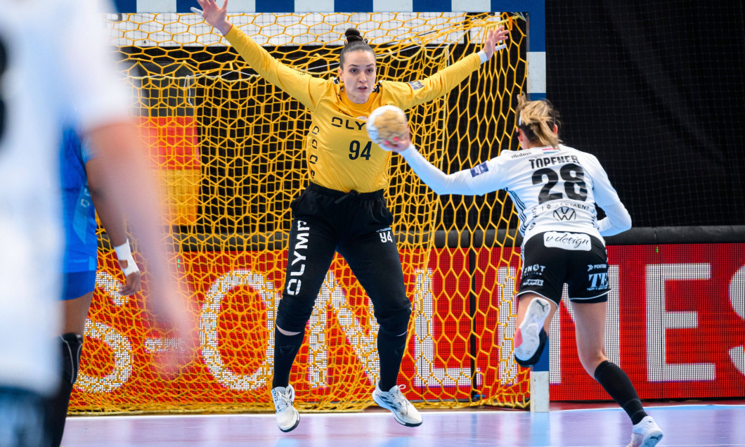 Ludwigsburg, Deutschland 04. Februar 2024: Handball EHF CL - 23/24 - SG BBM Bietigheim vs. DVSC Schaeffler Torhueterin G