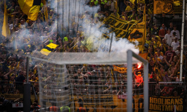 Leverkusen, Germany. 11th Mai 2025. BVB Fan zündet bengalisches Feuer Bayer Leverkusen - Borussia Dortmund 11.05.2025 Copyright (nur für journalist