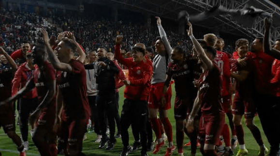 Imaginile bucuriei! Cum a sărbătorit CFR Cluj a 5-a Cupă a României din istoria clubului