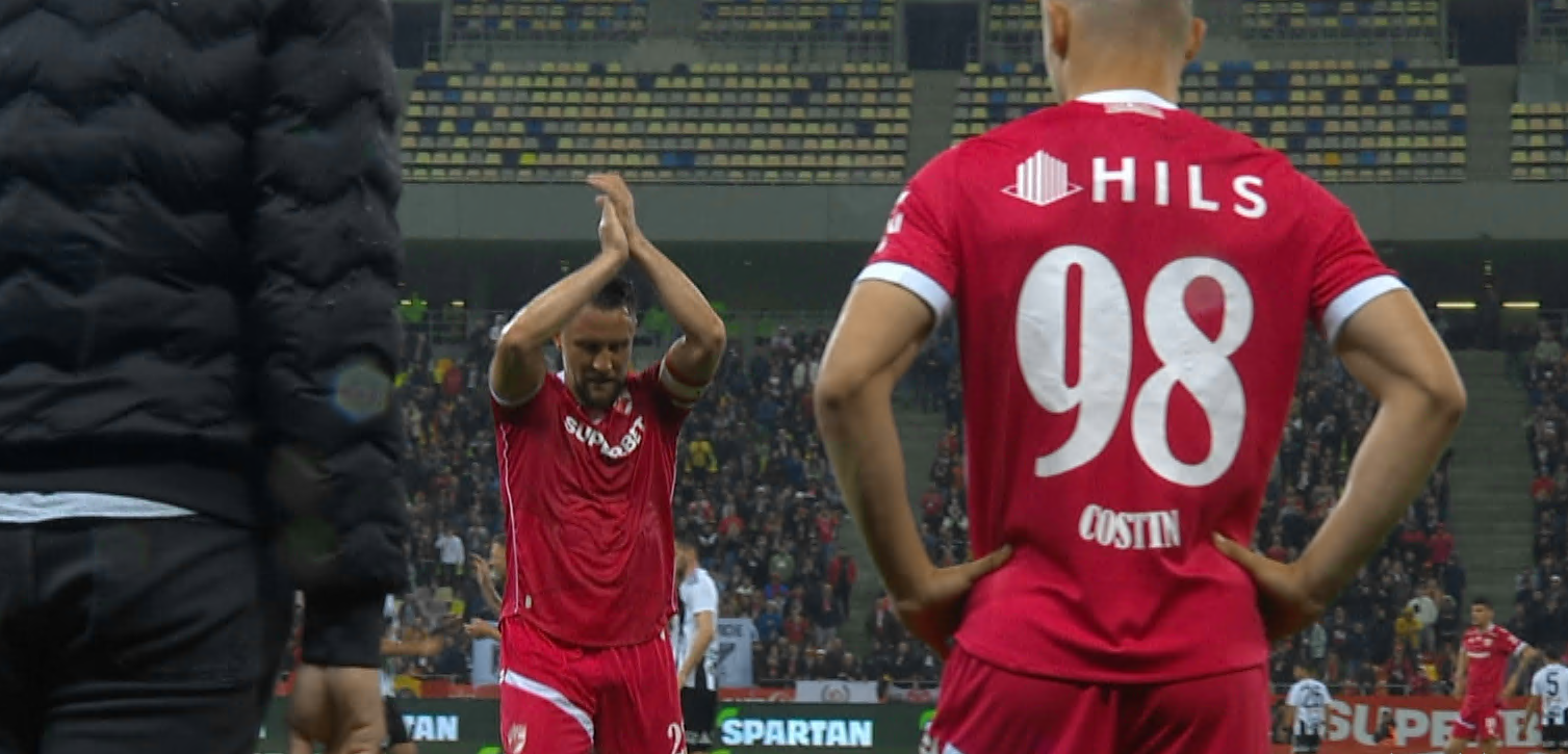 ”Standing ovation”! Răzvan Patriche a fost scos în minutul 23 la ultimul meci de acasă pentru Dinamo: ”Mulțumesc!”