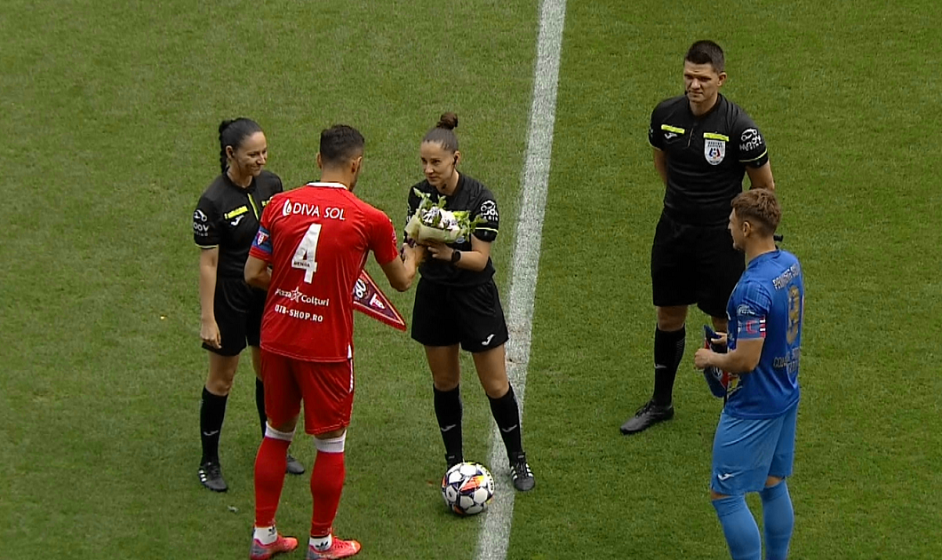 UTA - Gloria Buzău 0-0, Digi Sport 1 | Iuliana Demetrescu oficiază la centru. Meci cu miză pentru arădeni