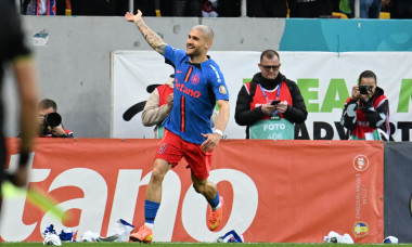 FOTBAL:FCSB-UNIVERSITATEA CRAIOVA, PLAY OFF SUPERLIGA SUPERBET (17.05.2025)