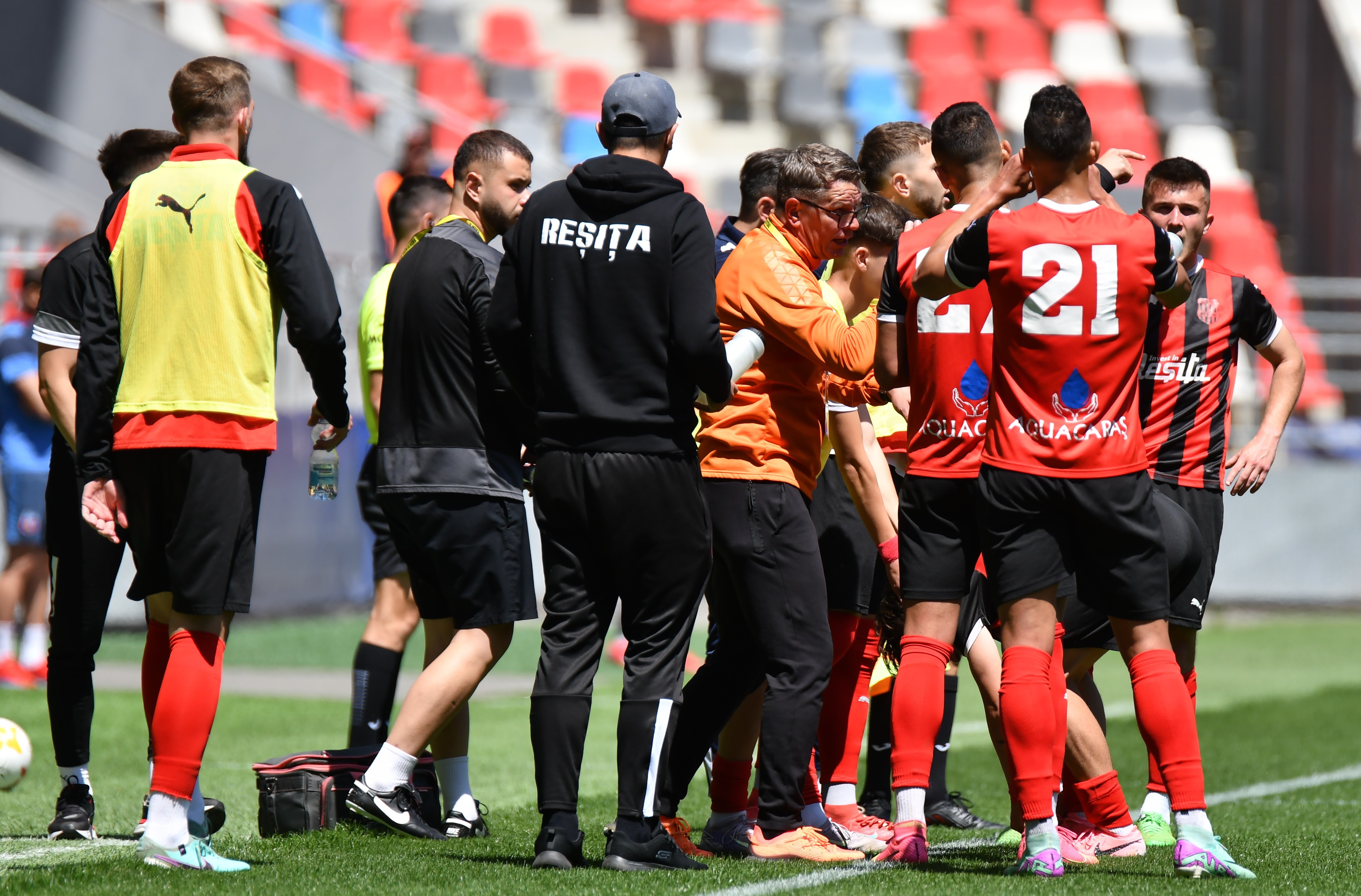 Cei de la Steaua și Reșița s-ar fi bătut pe teren, imediat după fluierul final! De la ce a plecat totul